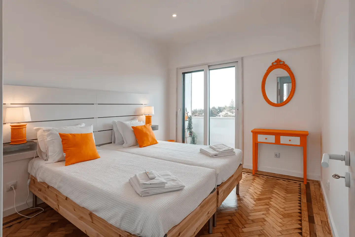 quarto casal decoraçao laranja - nata portuguese